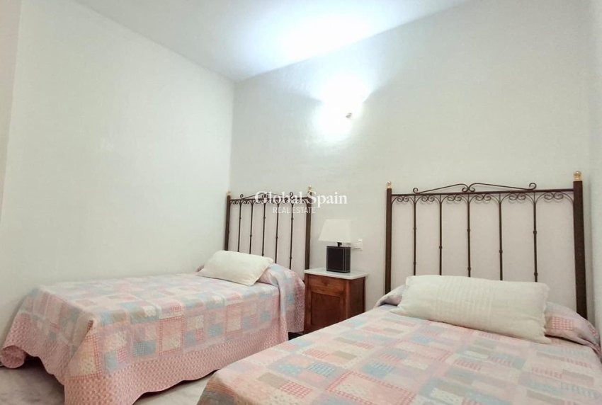 Venta - APARTAMENTO -
TORREVIEJA - Los Frutales