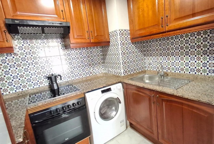 Venta - APARTAMENTO -
TORREVIEJA - Los Frutales