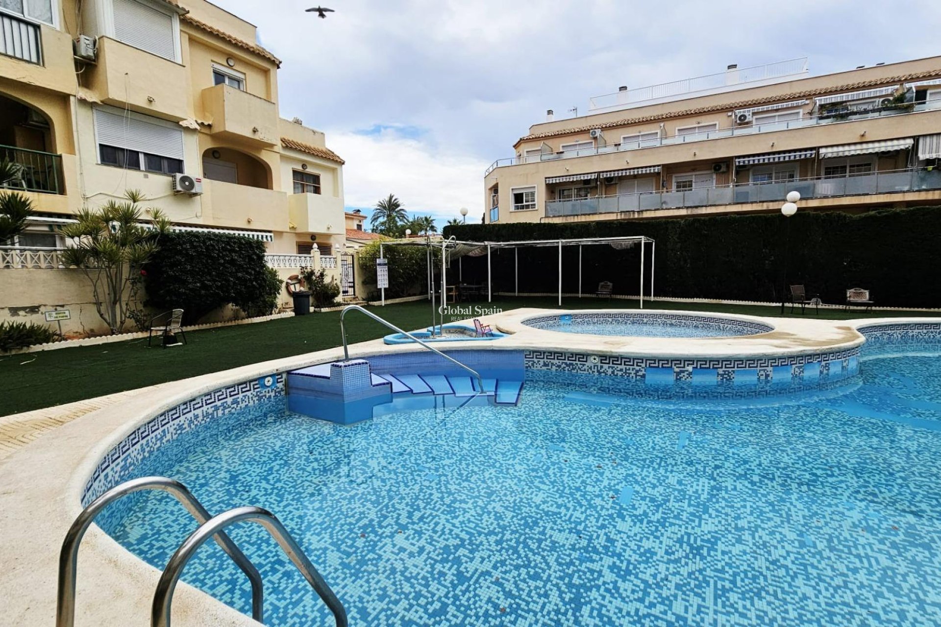 Venta - APARTAMENTO -
TORREVIEJA - Nueva Torrevieja