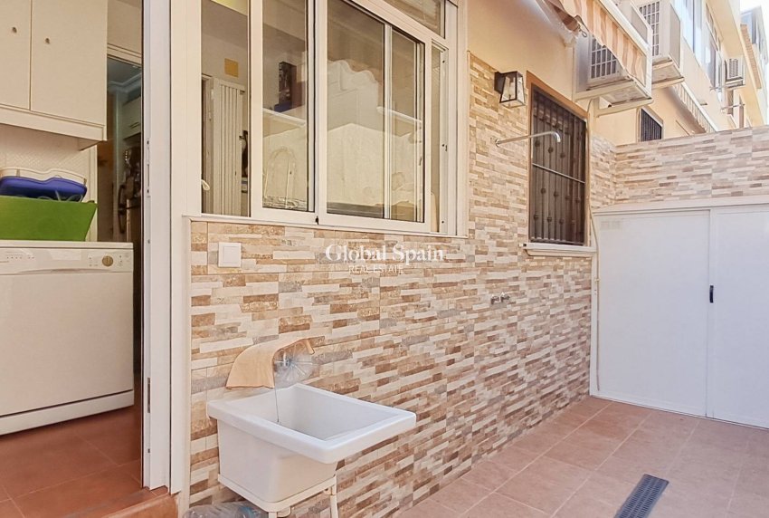 Venta - APARTAMENTO -
TORREVIEJA - Parque Acuático - Sector 25