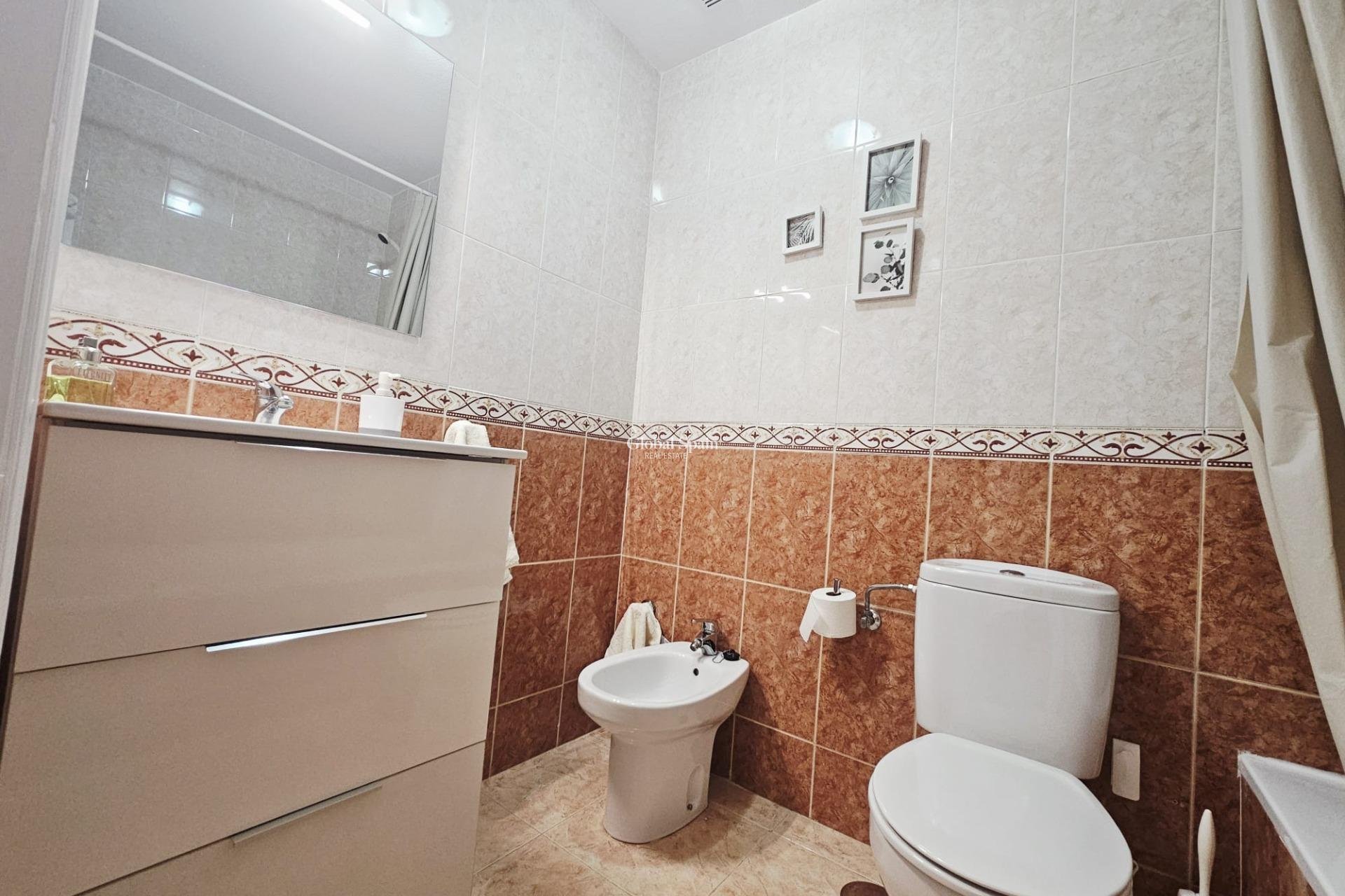 Venta - APARTAMENTO -
TORREVIEJA - Parque de las Naciones