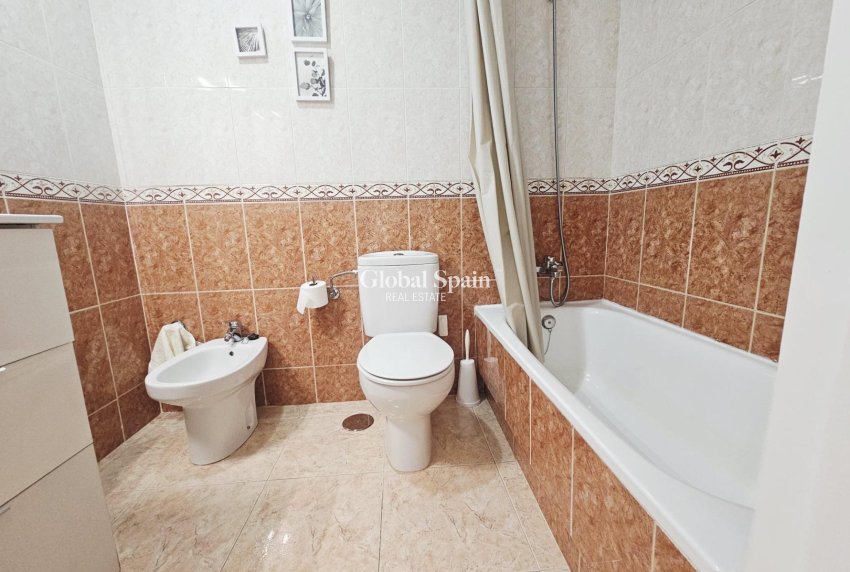 Venta - APARTAMENTO -
TORREVIEJA - Parque de las Naciones