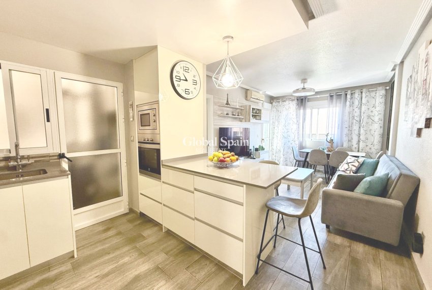 Venta - APARTAMENTO -
TORREVIEJA - Parque de las Naciones