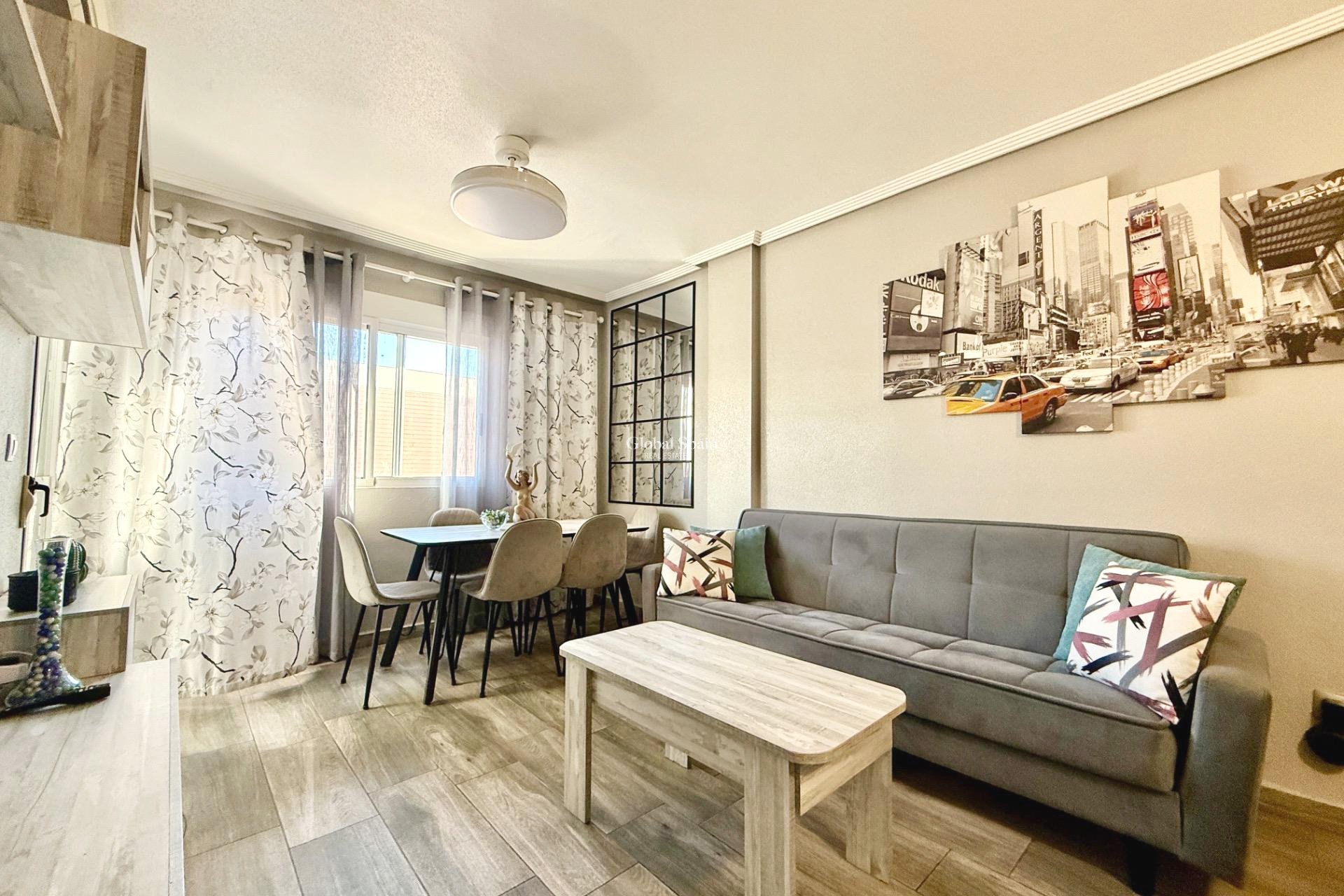 Venta - APARTAMENTO -
TORREVIEJA - Parque de las Naciones