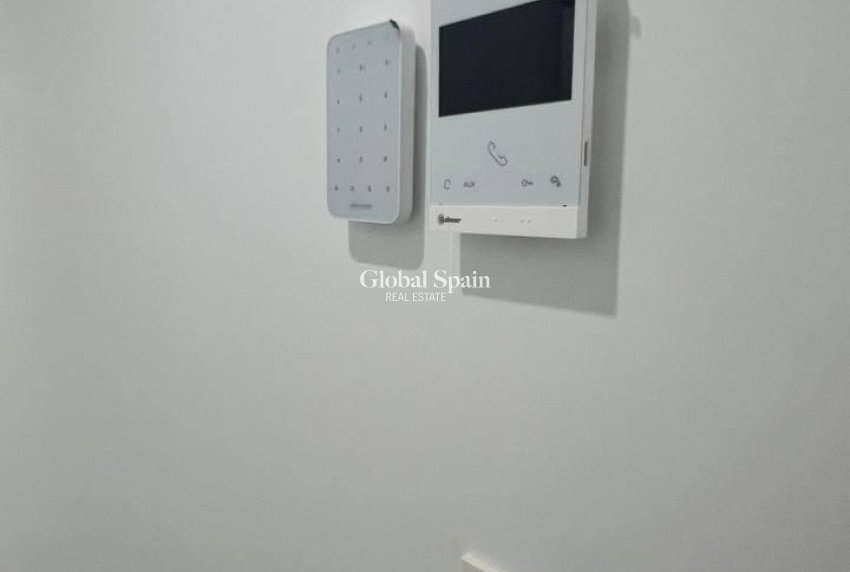 Venta - APARTAMENTO -
TORREVIEJA - Parque de las Naciones