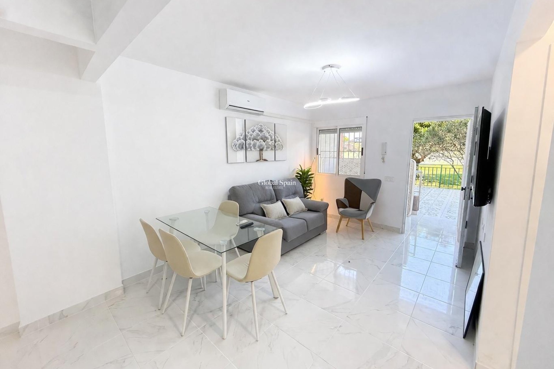 Venta - APARTAMENTO -
TORREVIEJA - Parque de las Naciones