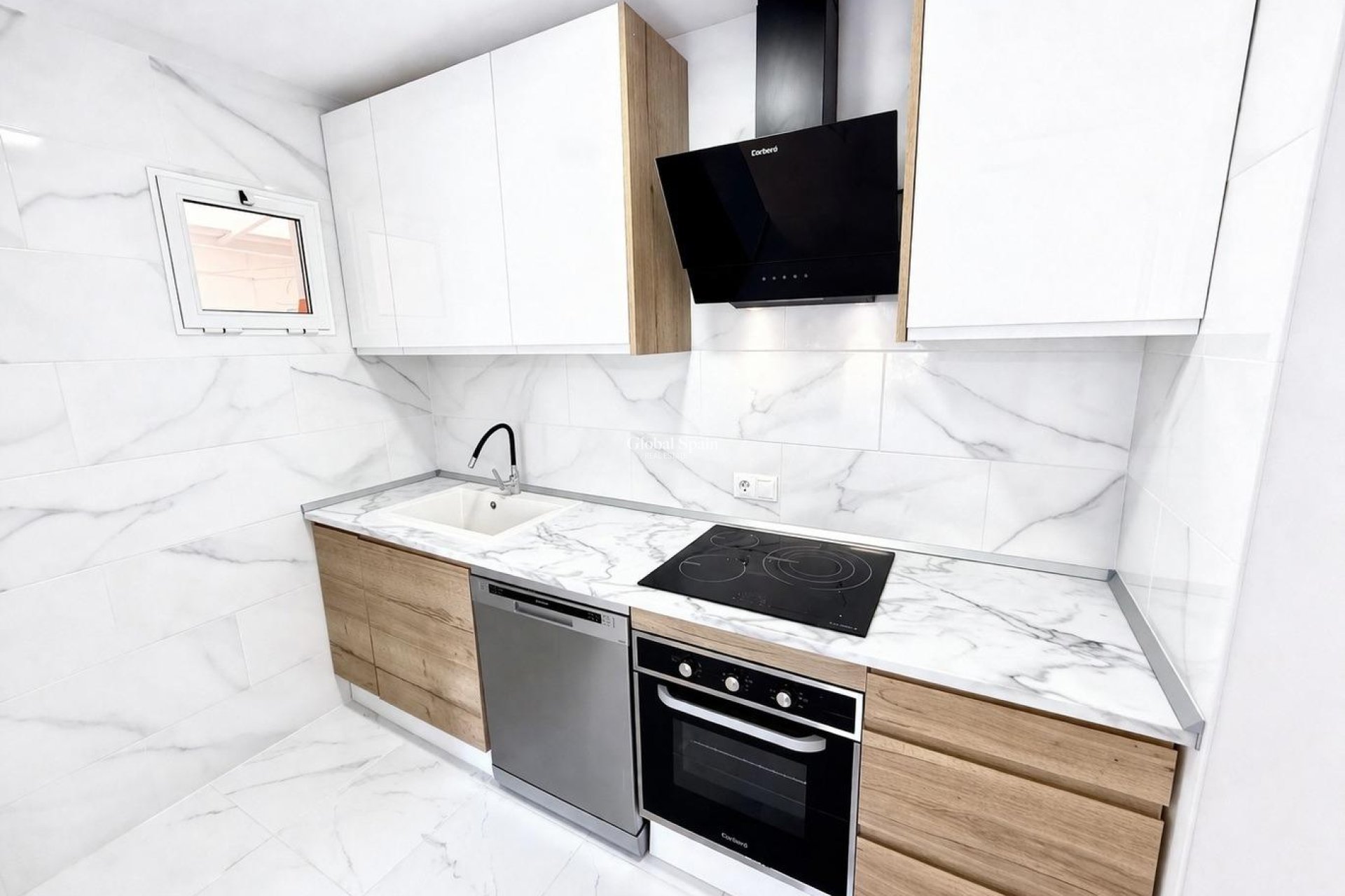 Venta - APARTAMENTO -
TORREVIEJA - Parque de las Naciones