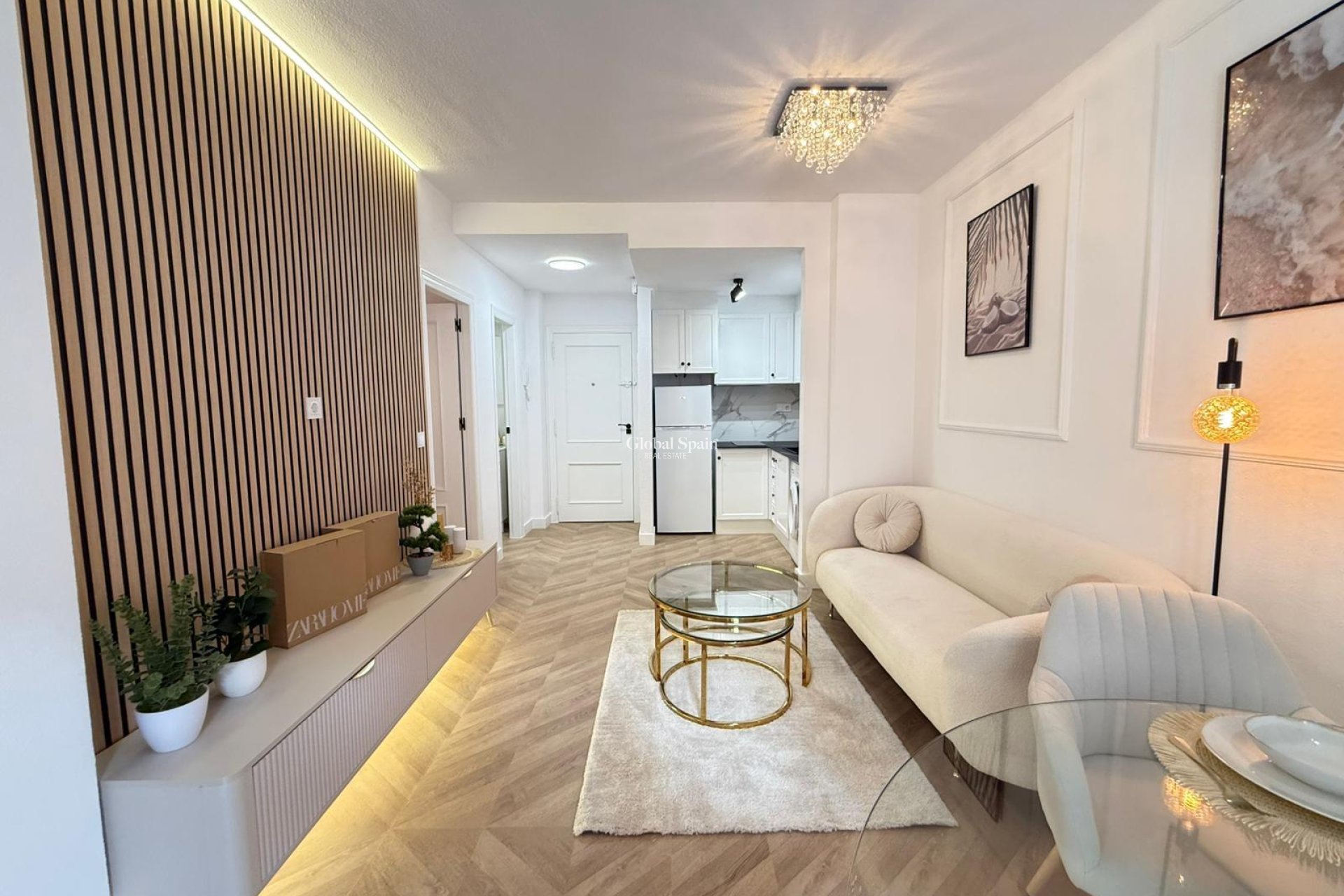 Venta - APARTAMENTO -
TORREVIEJA - Parque de las Naciones
