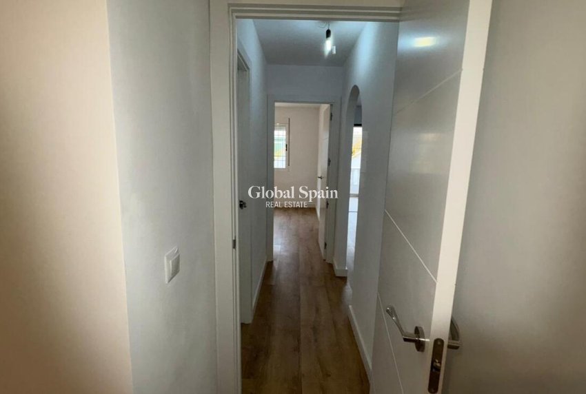Venta - APARTAMENTO -
TORREVIEJA - Parque de las Naciones