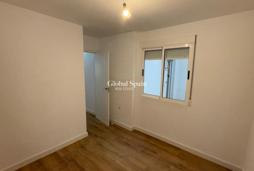 Venta - APARTAMENTO -
TORREVIEJA - Parque de las Naciones
