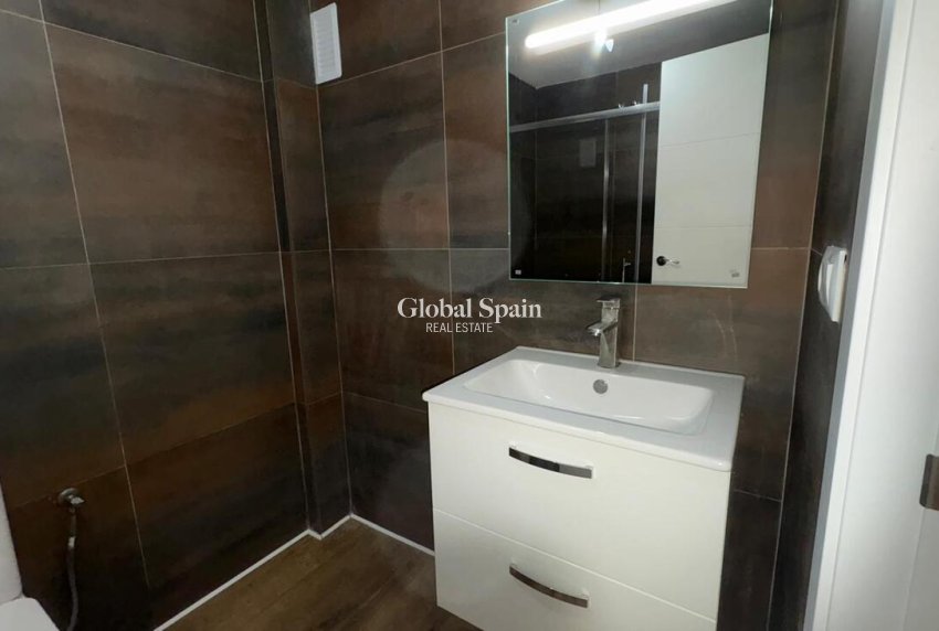 Venta - APARTAMENTO -
TORREVIEJA - Parque de las Naciones