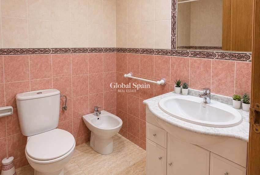 Venta - APARTAMENTO -
TORREVIEJA - Parque de las Naciones