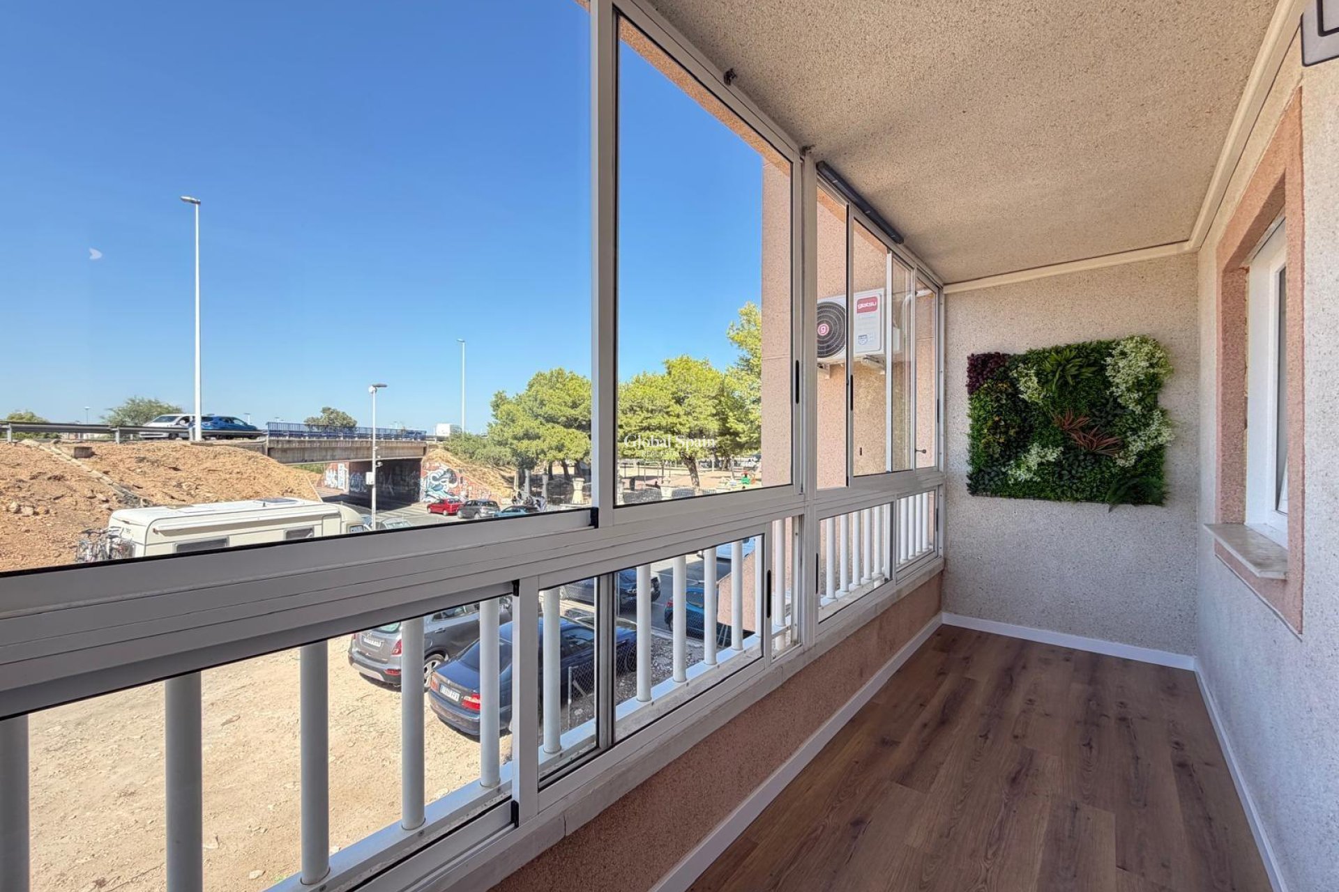 Venta - APARTAMENTO -
TORREVIEJA - Parque de las Naciones