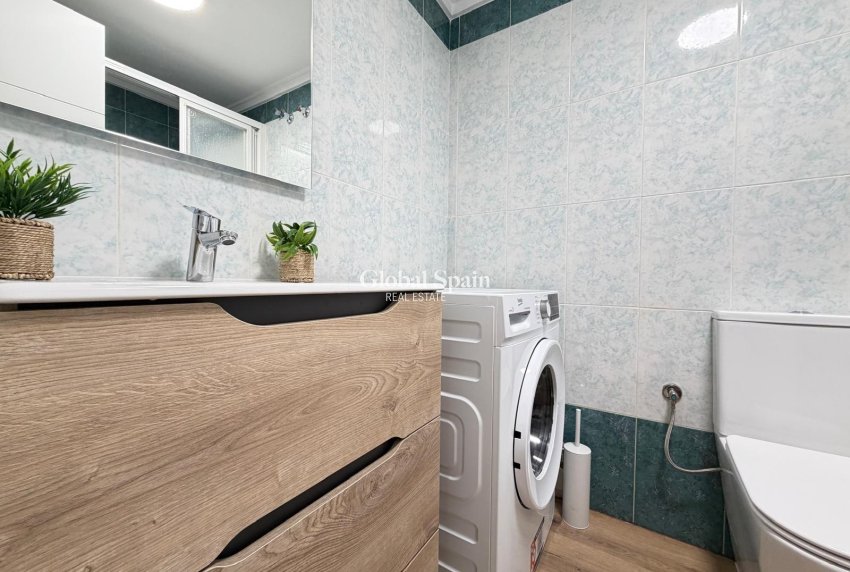 Venta - APARTAMENTO -
TORREVIEJA - Parque de las Naciones