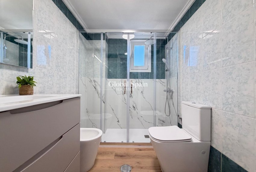 Venta - APARTAMENTO -
TORREVIEJA - Parque de las Naciones