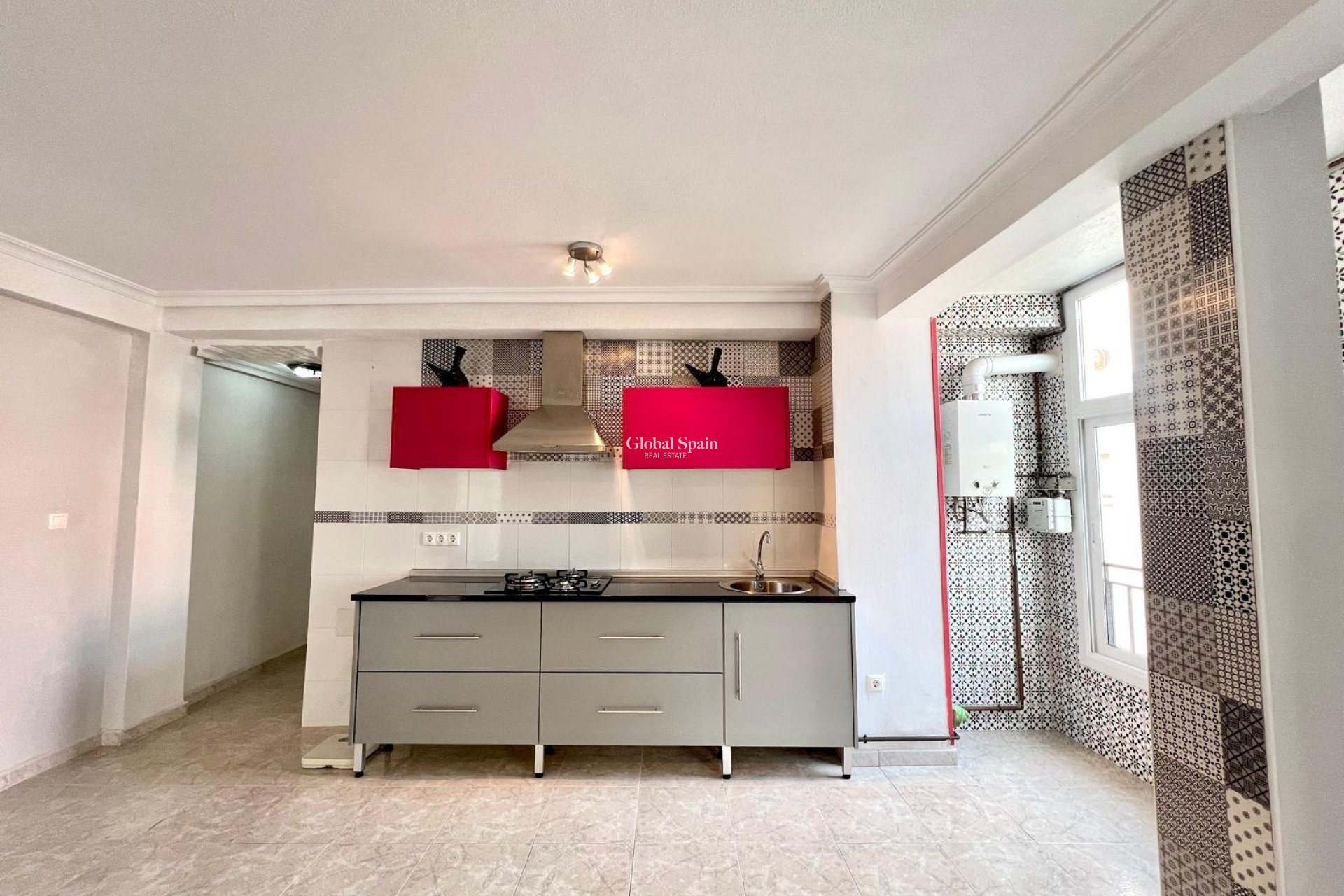 Venta - APARTAMENTO -
TORREVIEJA - Paseo maritimo