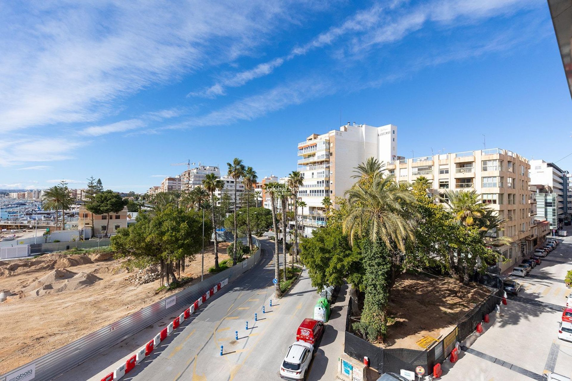 Venta - APARTAMENTO -
TORREVIEJA - Paseo maritimo