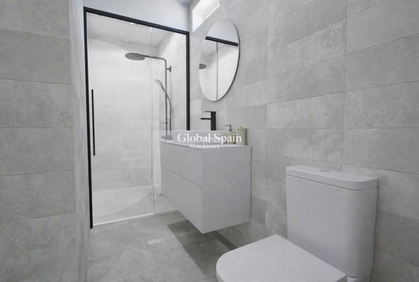 Venta - APARTAMENTO -
TORREVIEJA - Paseo maritimo