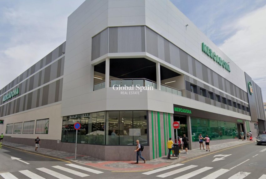 Venta - APARTAMENTO -
TORREVIEJA - Paseo maritimo