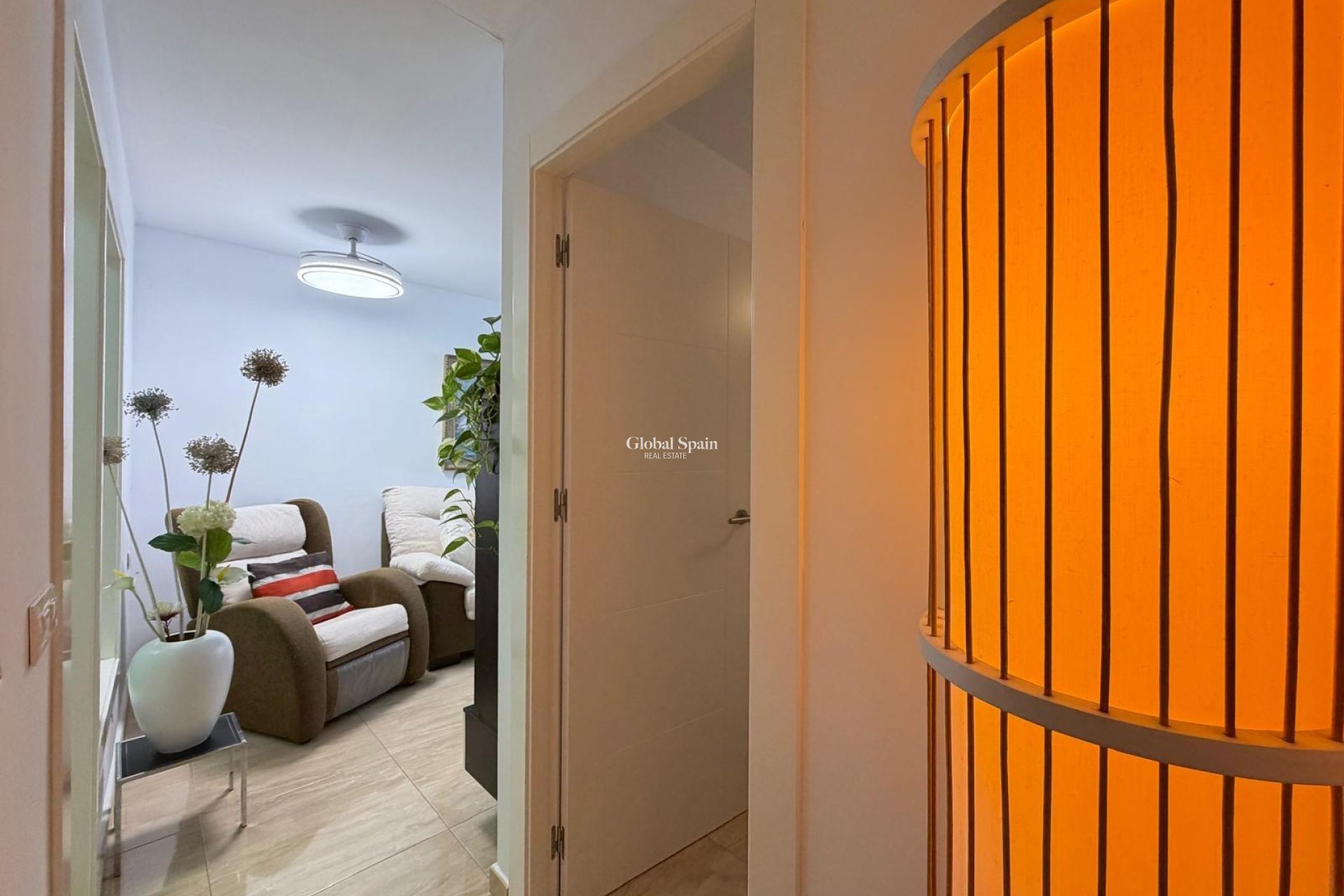 Venta - APARTAMENTO -
TORREVIEJA - Paseo maritimo