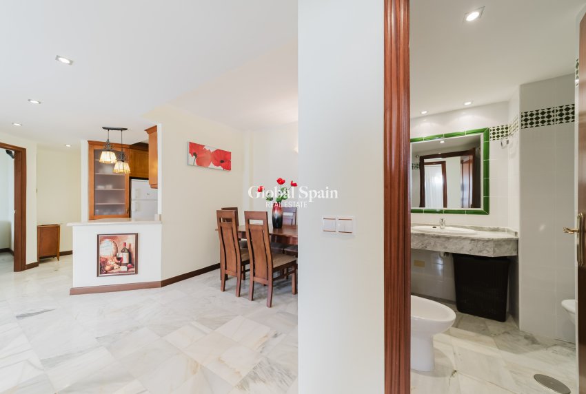 Venta - Apartamento -
TORREVIEJA - Playa de los locos