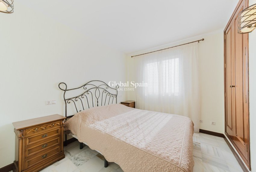 Venta - APARTAMENTO -
TORREVIEJA - Playa de los locos