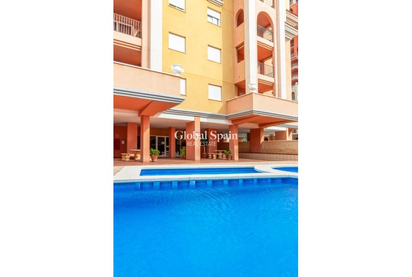 Venta - APARTAMENTO -
TORREVIEJA - Playa de los Locos