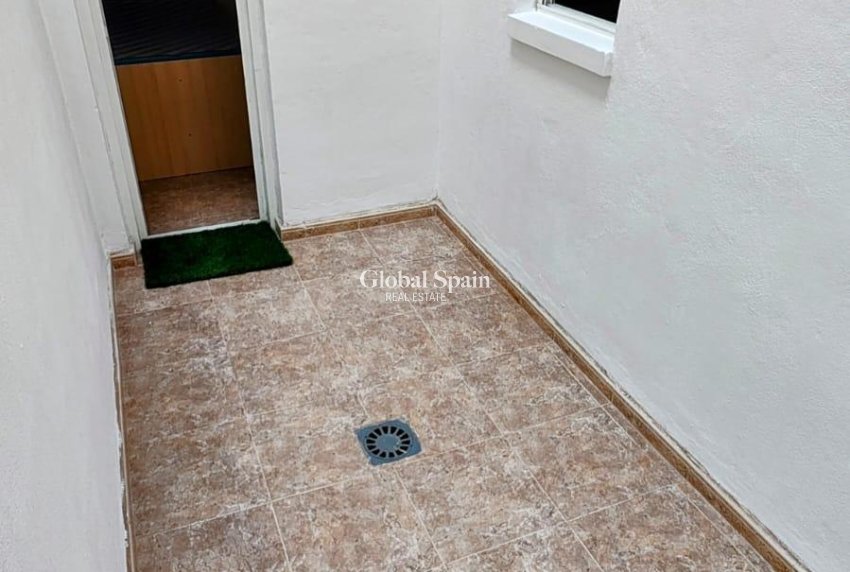 Venta - APARTAMENTO -
TORREVIEJA - Playa de los Locos