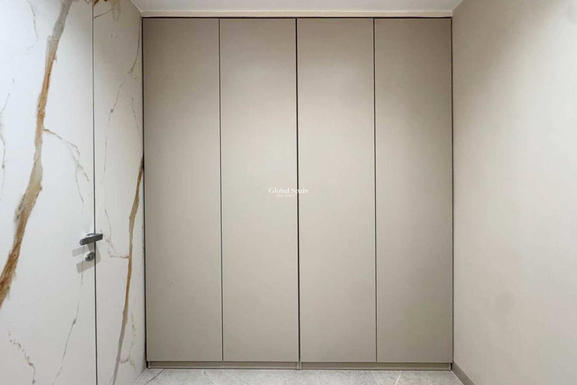 Venta - APARTAMENTO -
TORREVIEJA - Playa de los Locos