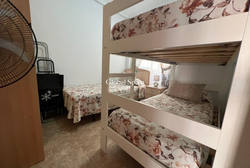 Venta - APARTAMENTO -
TORREVIEJA - Playa de los Locos