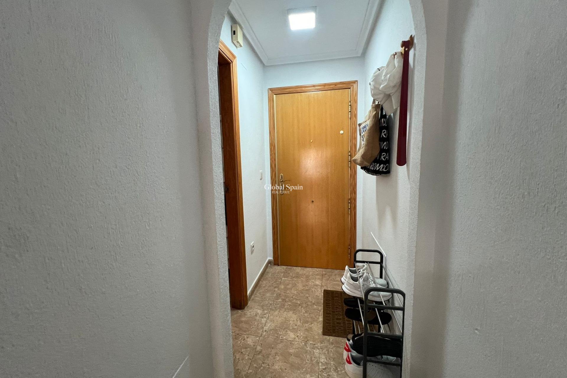Venta - APARTAMENTO -
TORREVIEJA - Playa de los Locos