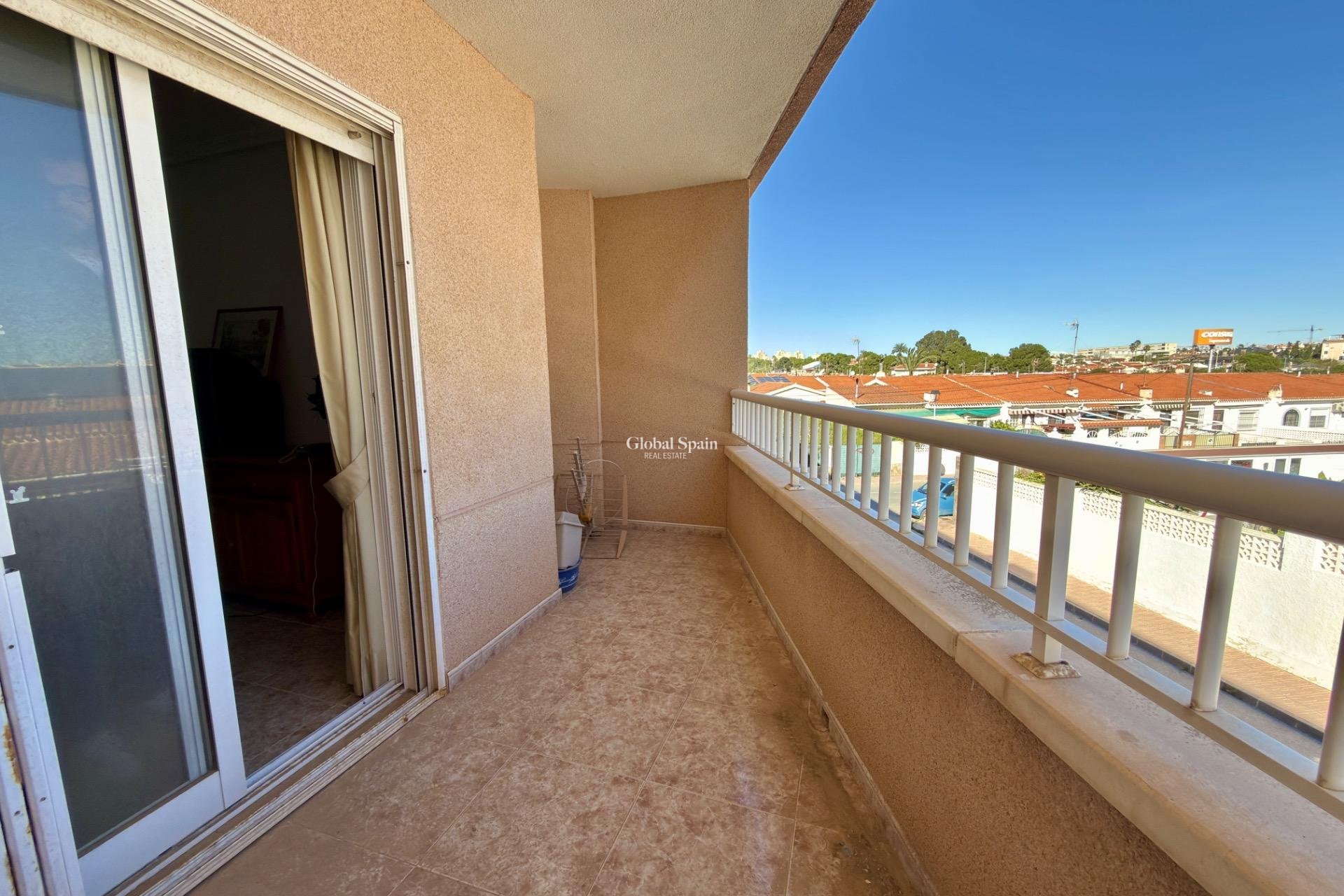 Venta - APARTAMENTO -
TORREVIEJA - Playa de los Locos