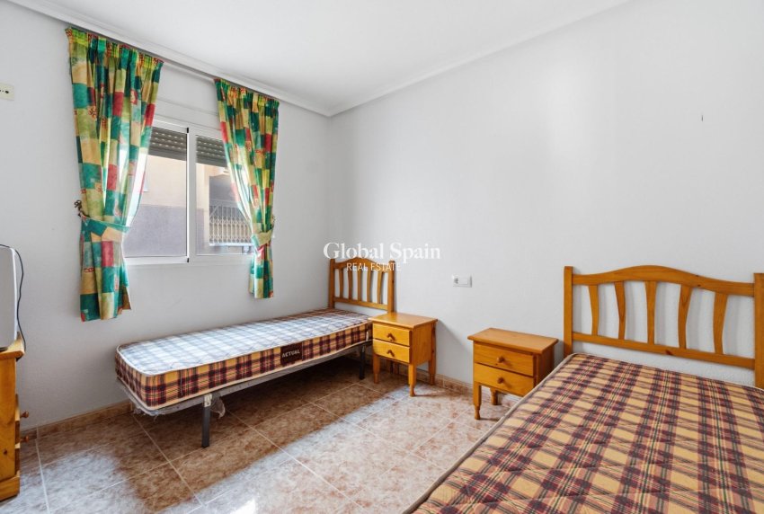 Venta - APARTAMENTO -
TORREVIEJA - Playa de los Locos