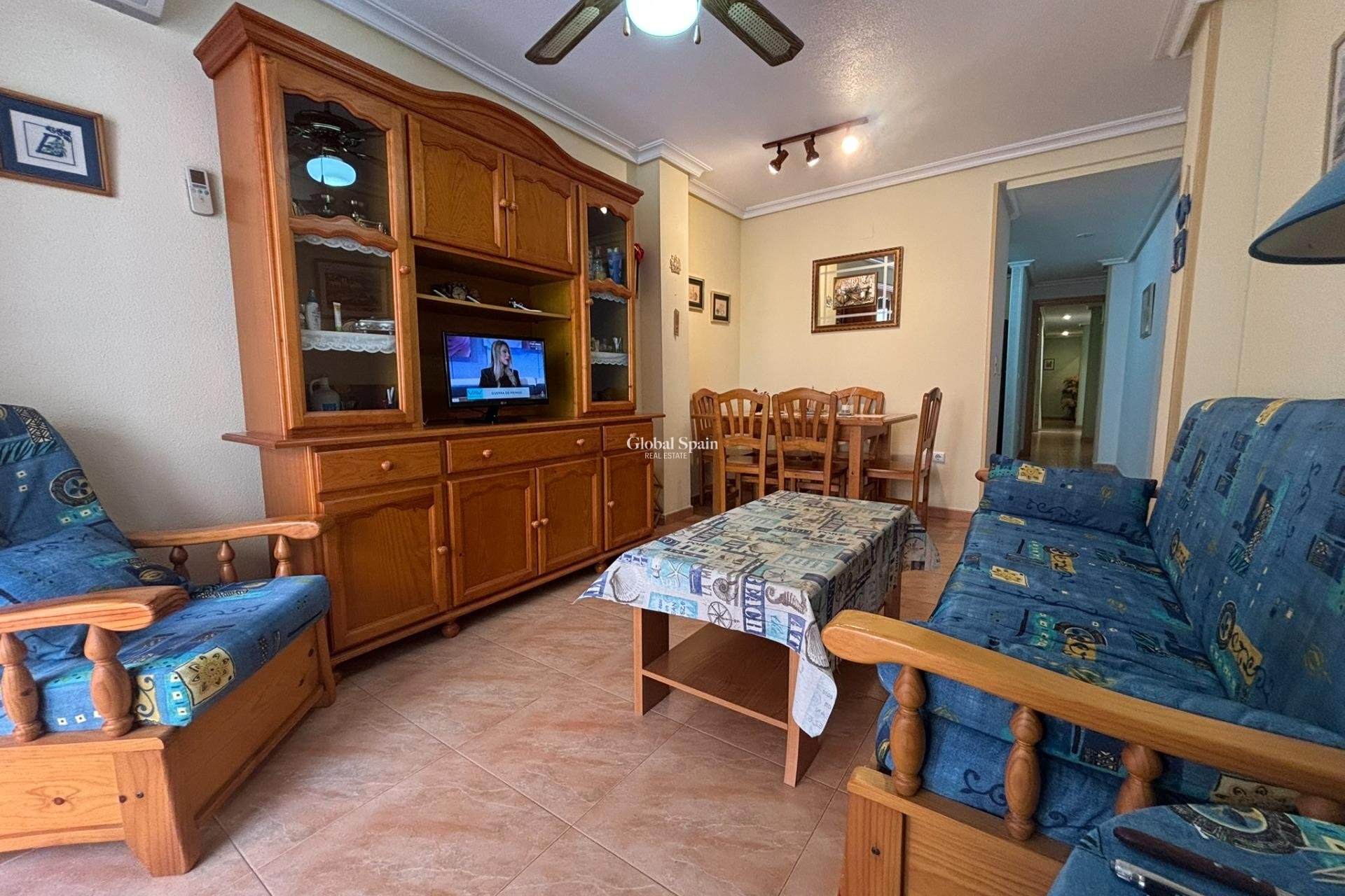 Venta - APARTAMENTO -
TORREVIEJA - Playa de los Locos