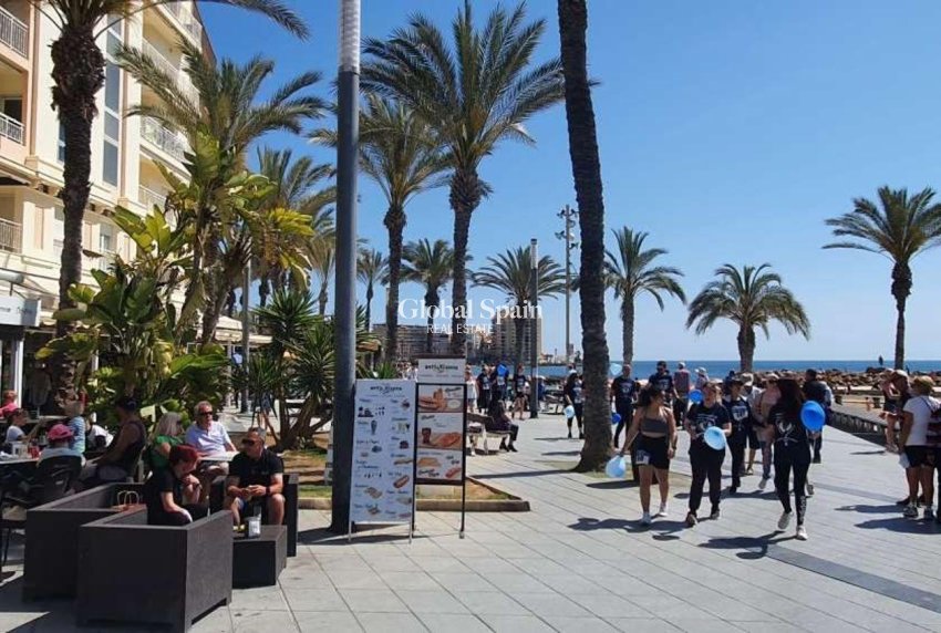 Venta - APARTAMENTO -
TORREVIEJA - Playa de los Locos