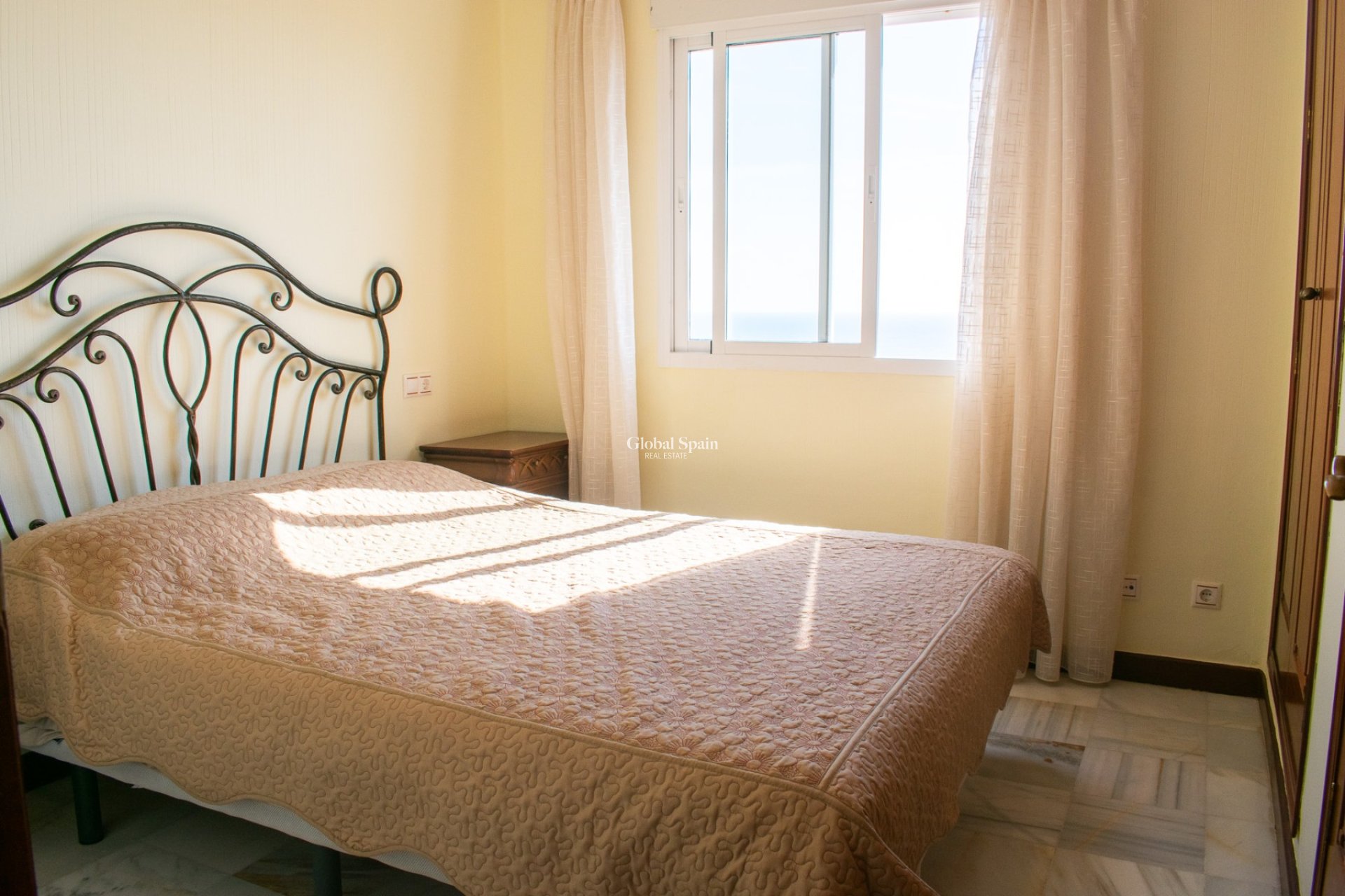 Venta - APARTAMENTO -
TORREVIEJA - Playa de los Locos