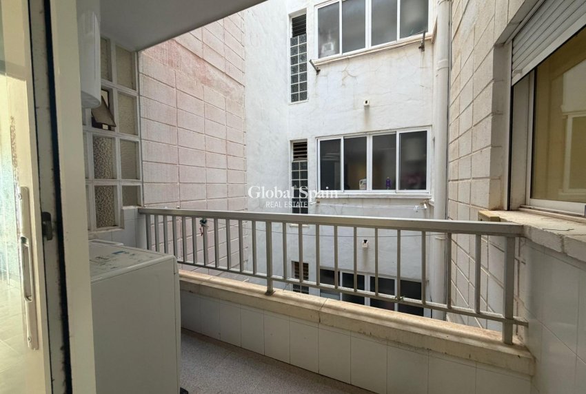Venta - APARTAMENTO -
TORREVIEJA - Playa de los Locos