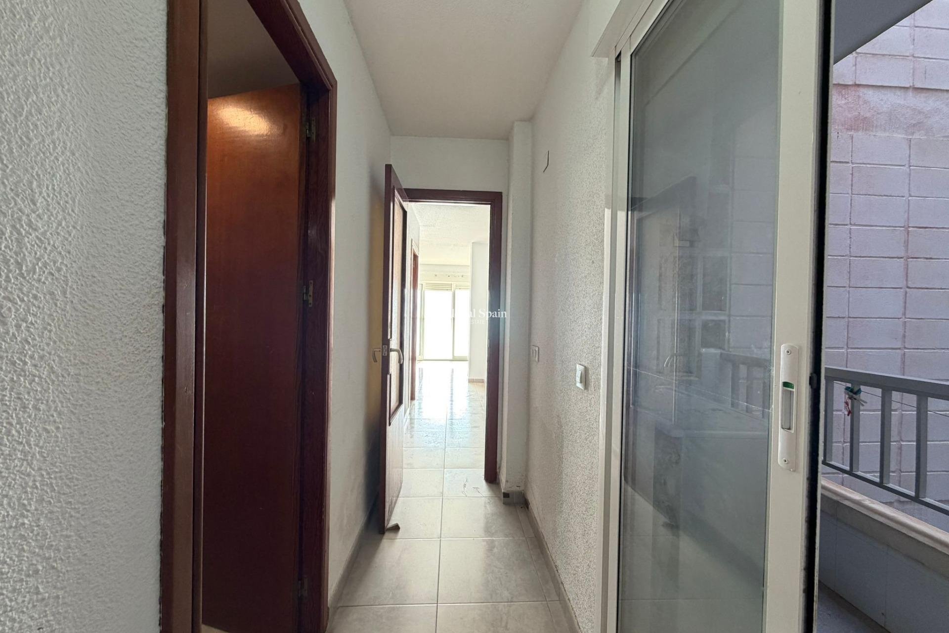 Venta - APARTAMENTO -
TORREVIEJA - Playa de los Locos