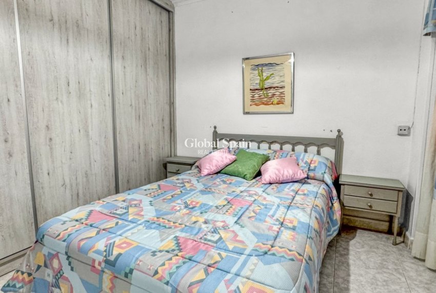 Venta - APARTAMENTO -
TORREVIEJA - Playa de los Locos