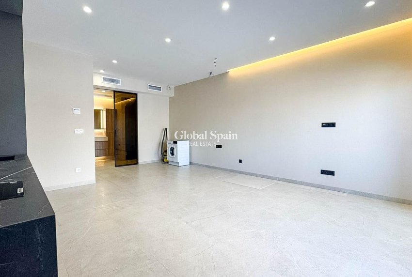 Venta - APARTAMENTO -
TORREVIEJA - Playa de los Locos