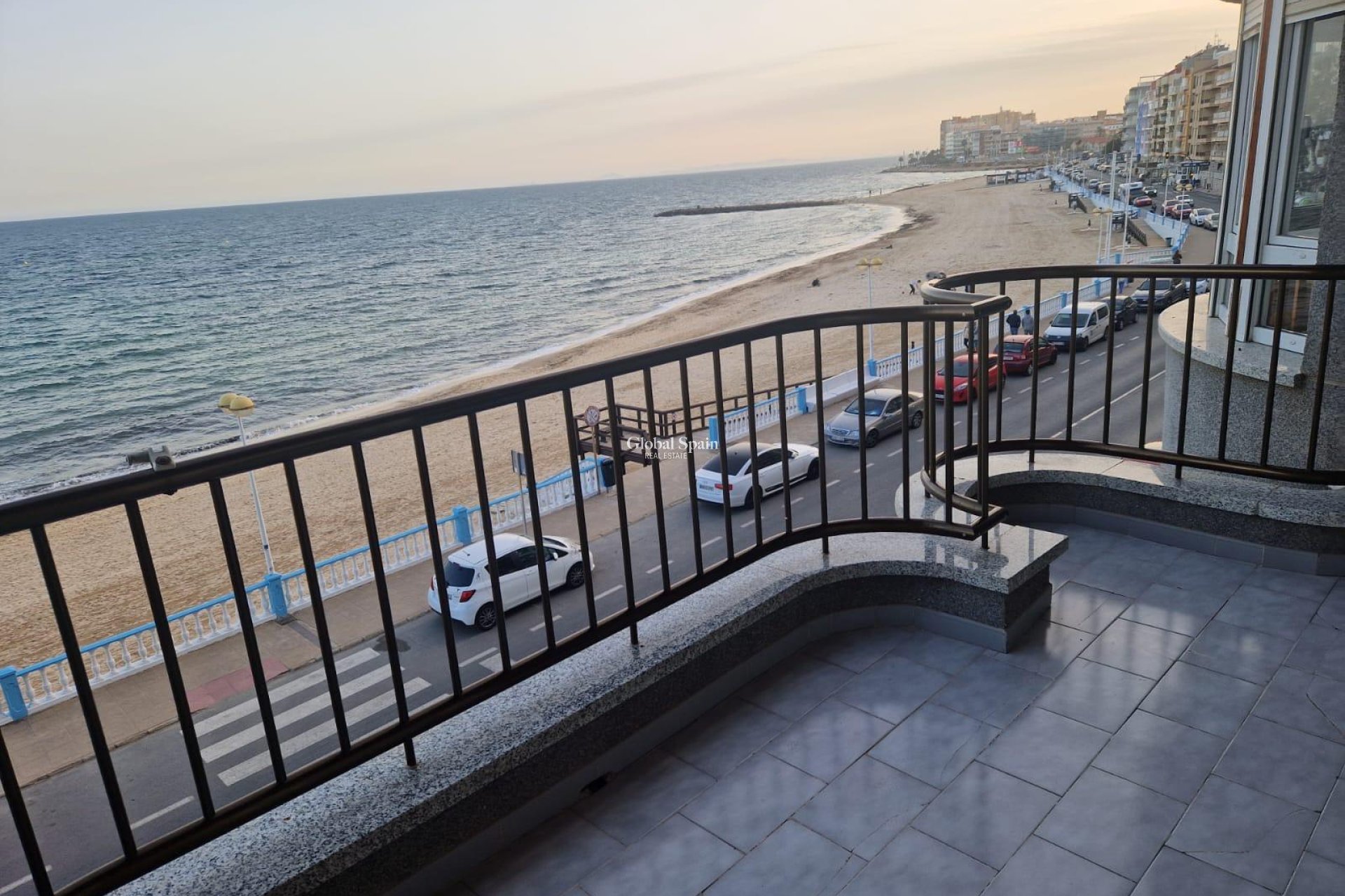 Venta - APARTAMENTO -
TORREVIEJA - Playa de los Locos