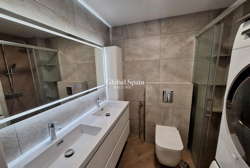 Venta - APARTAMENTO -
TORREVIEJA - Playa de los Locos