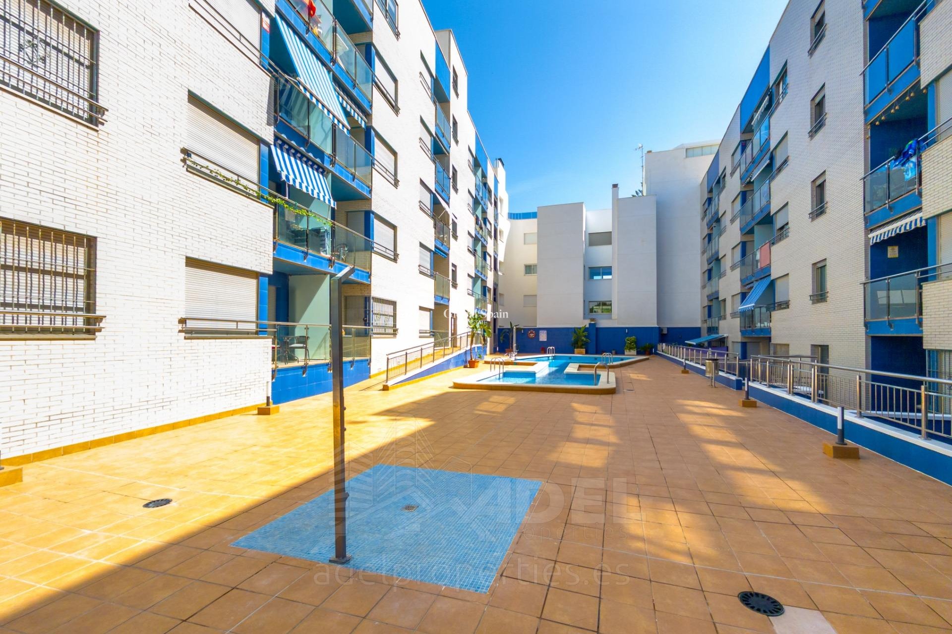 Venta - APARTAMENTO -
TORREVIEJA - Playa de los Locos
