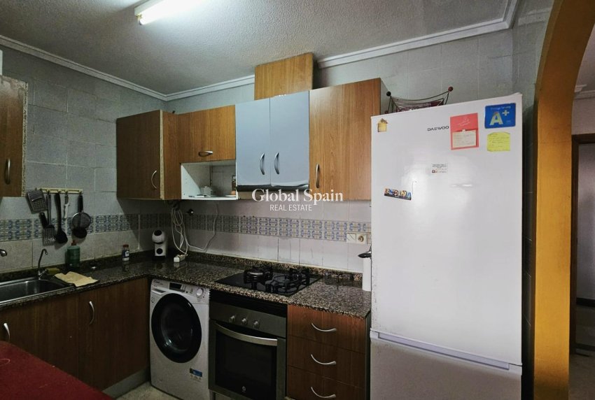 Venta - APARTAMENTO -
TORREVIEJA - Playa de los Locos