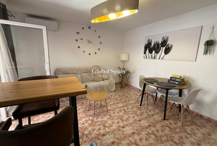 Venta - APARTAMENTO -
TORREVIEJA - Playa de los Locos