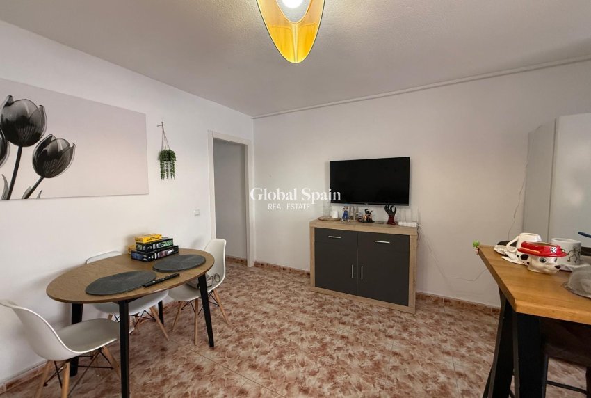 Venta - APARTAMENTO -
TORREVIEJA - Playa de los Locos