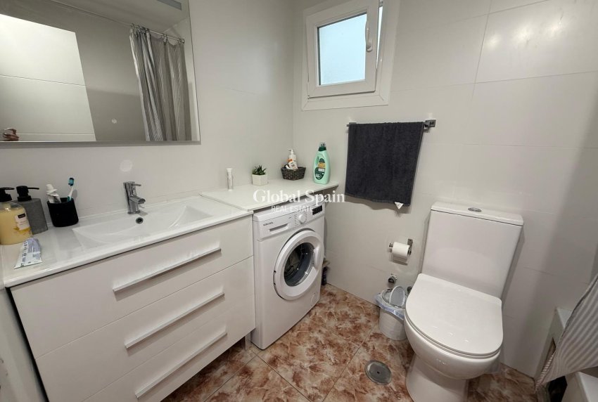 Venta - APARTAMENTO -
TORREVIEJA - Playa de los Locos