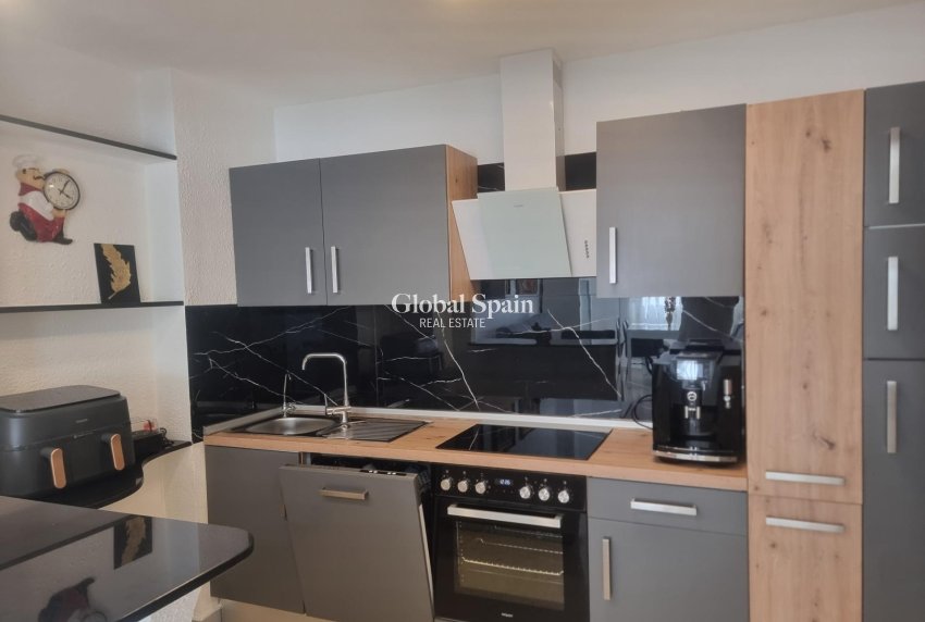 Venta - APARTAMENTO -
TORREVIEJA - Playa de los Locos