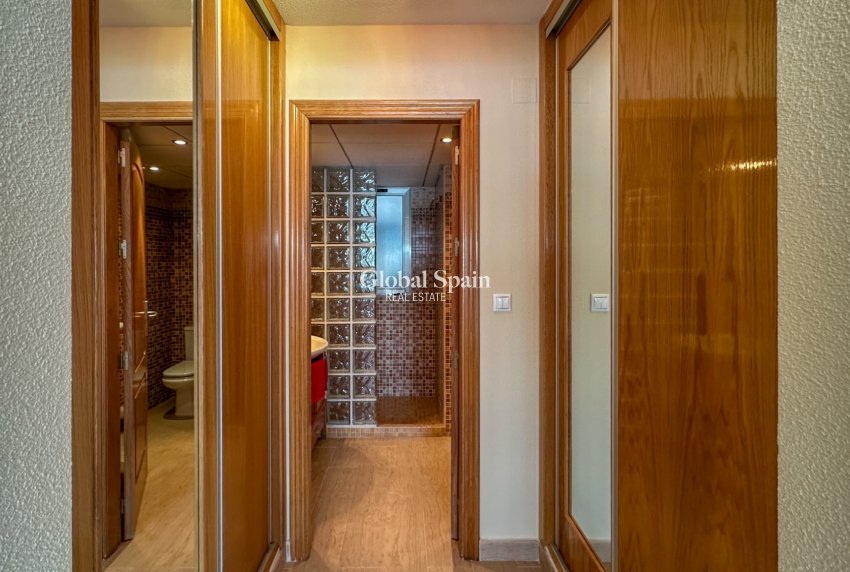 Venta - APARTAMENTO -
TORREVIEJA - Playa de los Locos