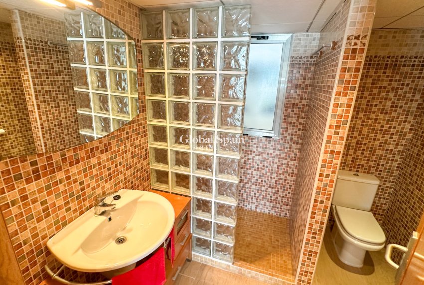 Venta - APARTAMENTO -
TORREVIEJA - Playa de los Locos